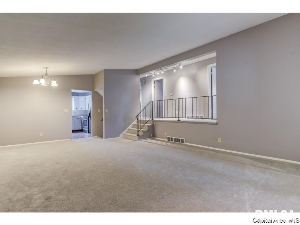 3246 South 1st Street Springfield, IL 62703 - Photo 5 of 21