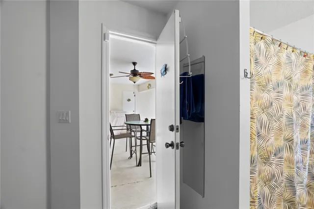 $425,000 | 934 Bermuda Avenue, Sebastian, FL 32958