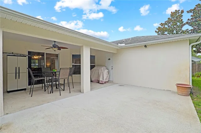 $425,000 | 934 Bermuda Avenue, Sebastian, FL 32958