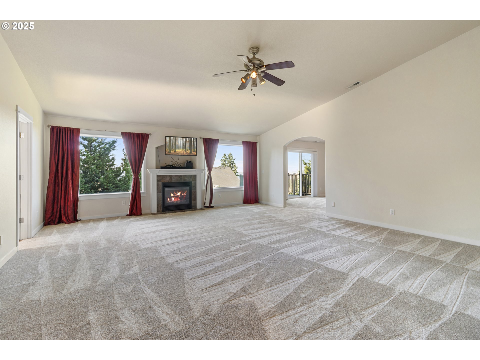 14822 Southeast Natalya Street Happy Valley, OR 97086 - Photo 24 of 48 a view of an empty room with a window