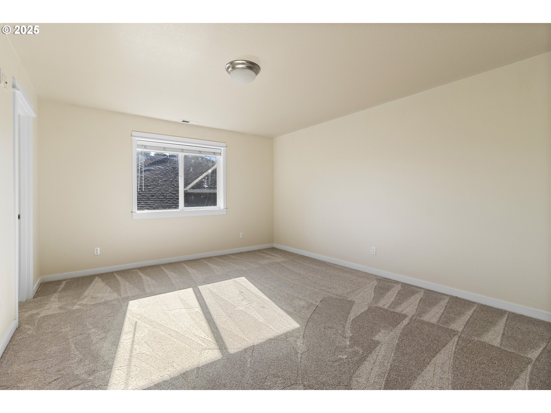 14822 Southeast Natalya Street Happy Valley, OR 97086 - Photo 37 of 48 an empty room with windows