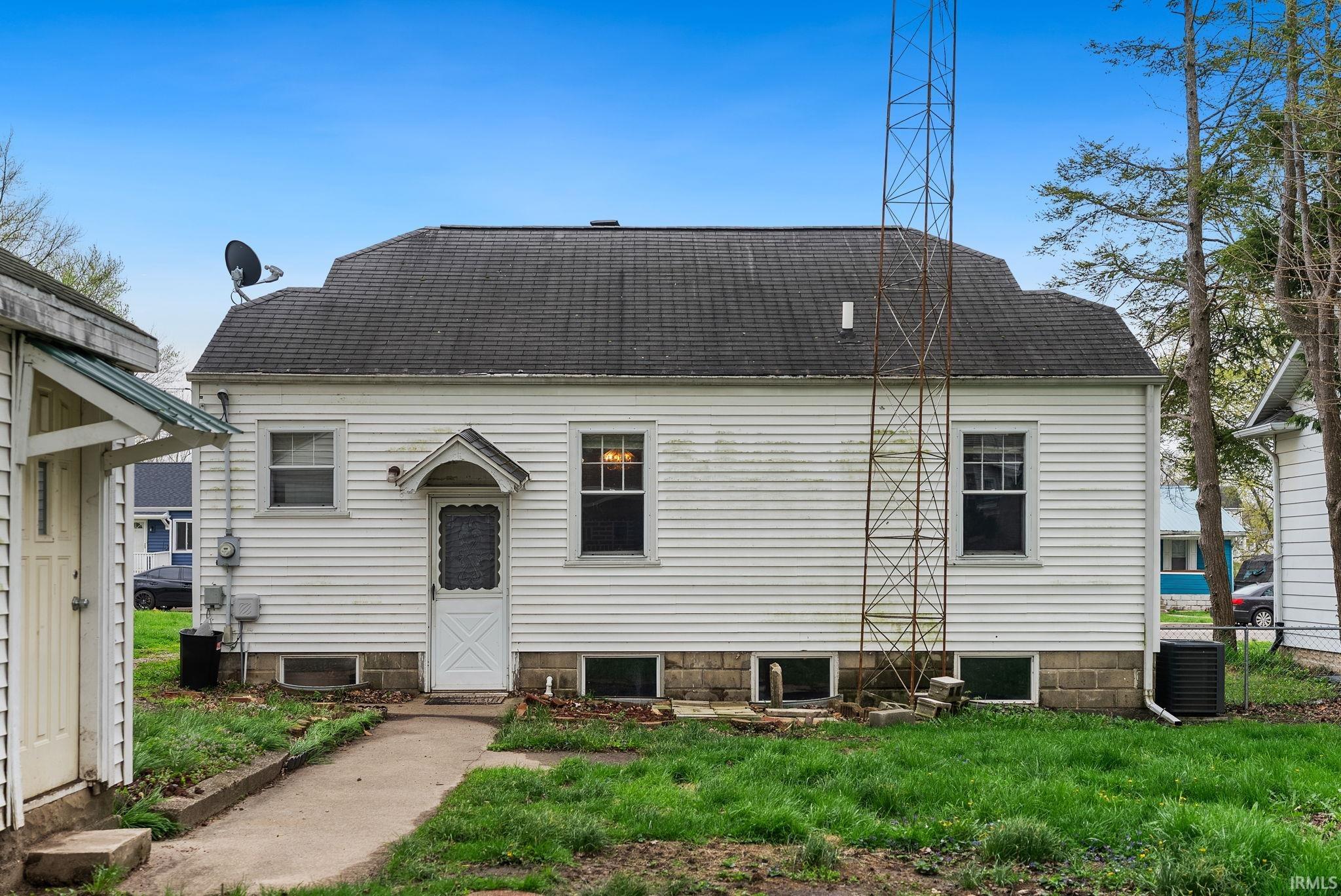 735 East Main Street Warsaw, IN 46580 - Photo 29 of 32