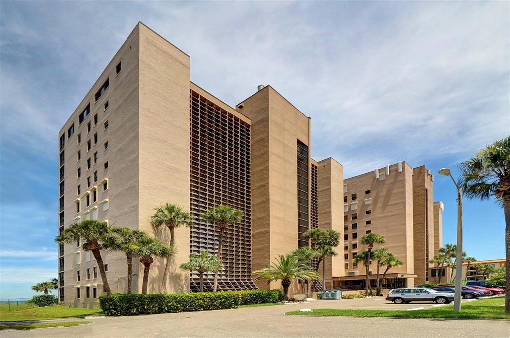 900 Gulf Boulevard, Unit 907 Indian Rocks Beach, FL 33785 - Photo 3 of 88