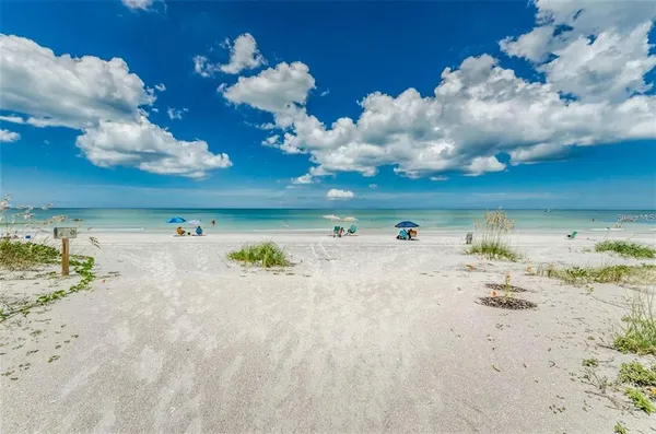 $5,700 | 900 Gulf Boulevard, Unit 907, Indian Rocks Beach, FL 33785