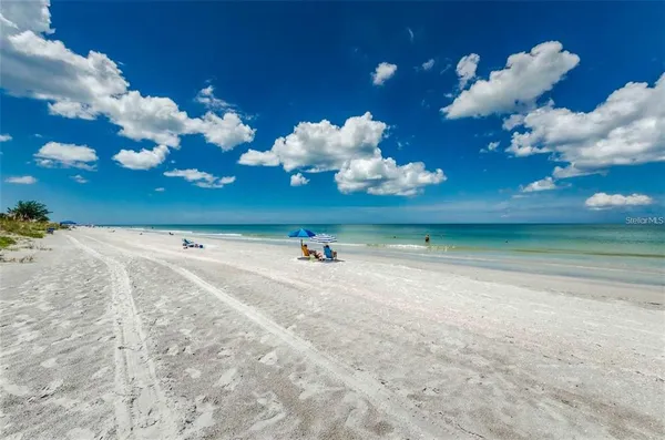 $5,700 | 900 Gulf Boulevard, Unit 907, Indian Rocks Beach, FL 33785
