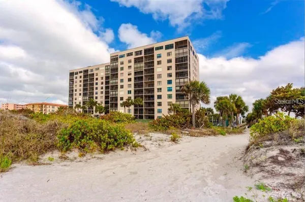 $5,700 | 900 Gulf Boulevard, Unit 907, Indian Rocks Beach, FL 33785