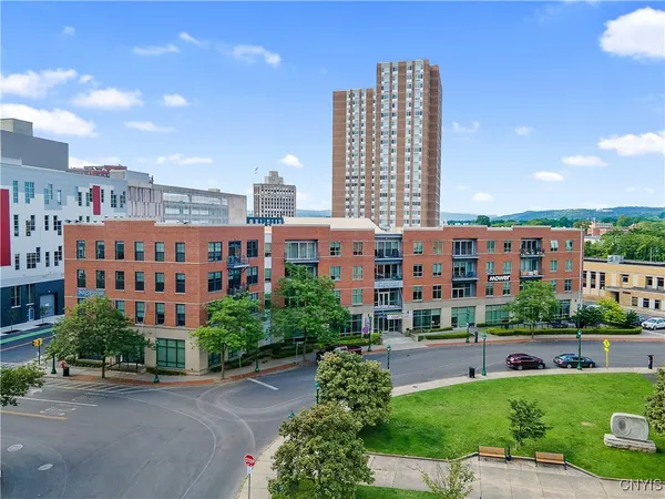 $3,400 | 211 West Jefferson Street, Unit 401, Syracuse, NY 13202