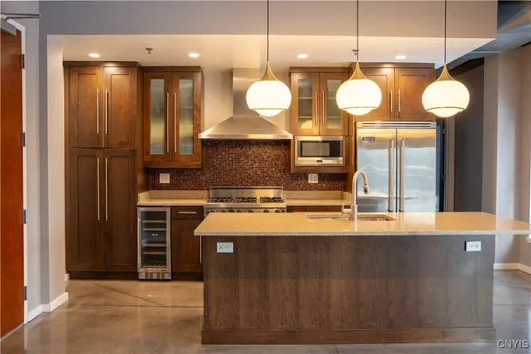 $3,400 | 211 West Jefferson Street, Unit 401, Syracuse, NY 13202