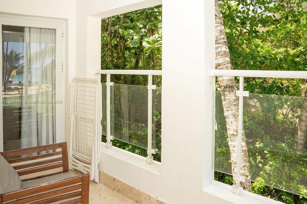 0 8c3f Q62 Las Terrenas Drive, Unit 2 Las Terrenas, Samaná Province 32000 - Photo 29 of 38 a view of a door and a window