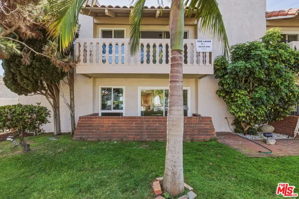 $3,195 | 2020 Graham Avenue, Unit 101, Redondo Beach, CA 90278