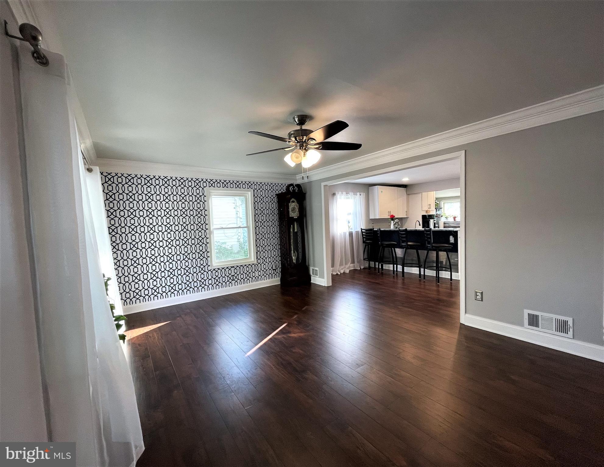 222 Meadow Road Pasadena, MD 21122 - Photo 4 of 57 Gallery Image 4