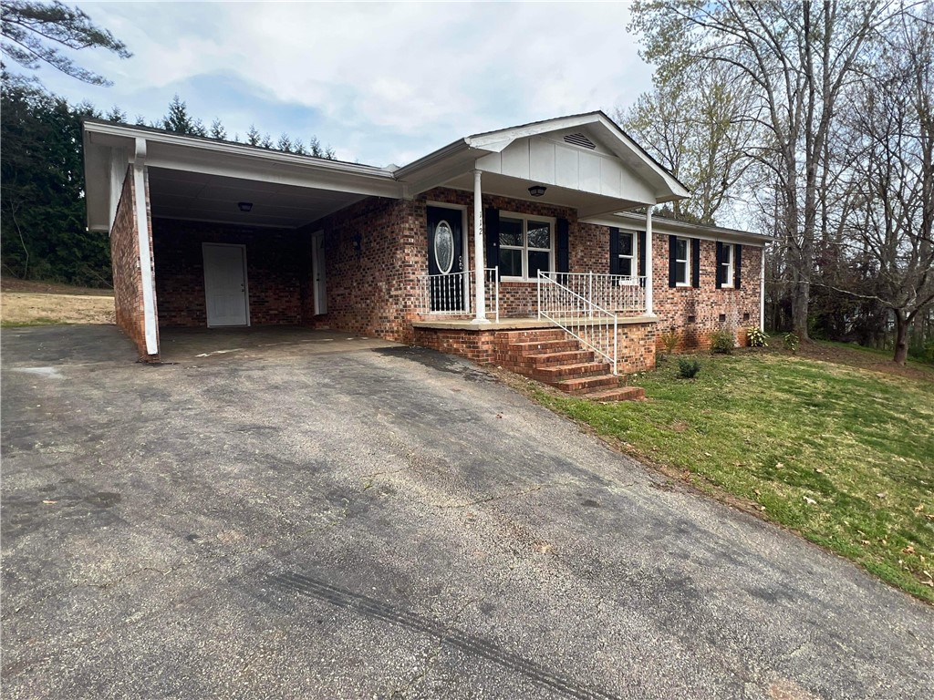 112 Arrowood Circle Seneca, SC 29672 - Photo 1 of 40