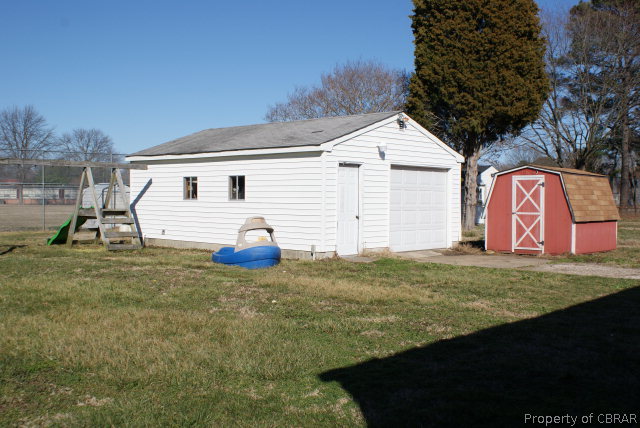 349 Fox Hill Road Hampton, VA 23669 - Photo 10 of 11 Gallery Image 10