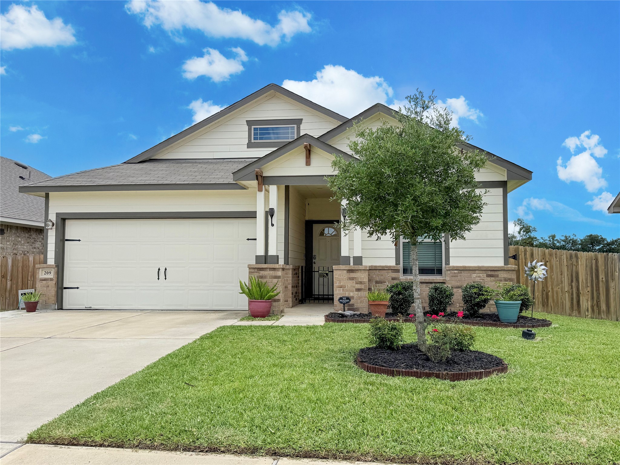 209 Bryan Way Angleton, TX 77515 - Photo 25 of 25