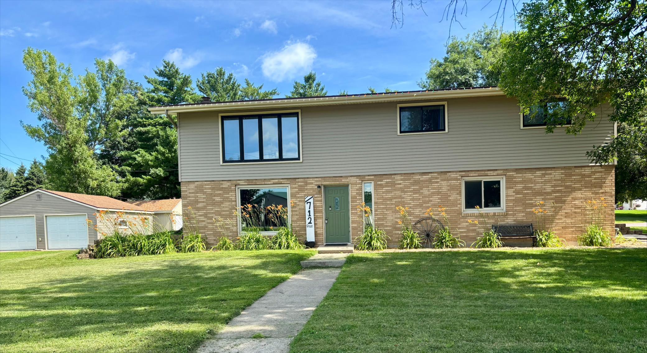 712 Pine Street Nicollet, MN 56074 - Photo 2 of 41