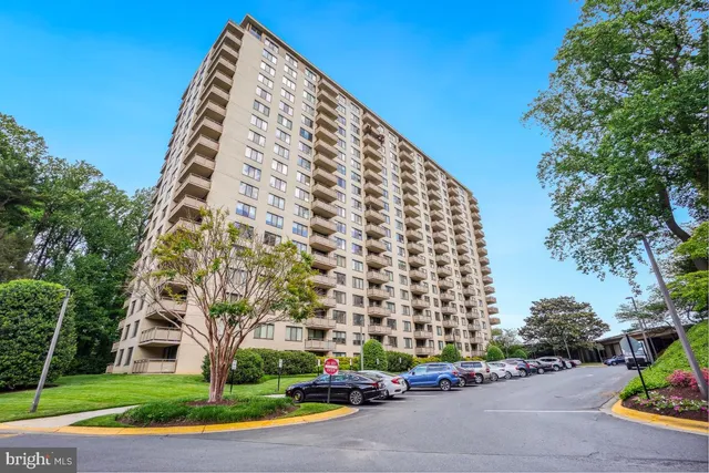 a view of a large building