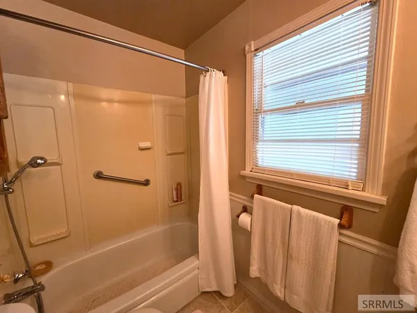 $224,000 | 401 3rd Street, Leadore, ID 83464