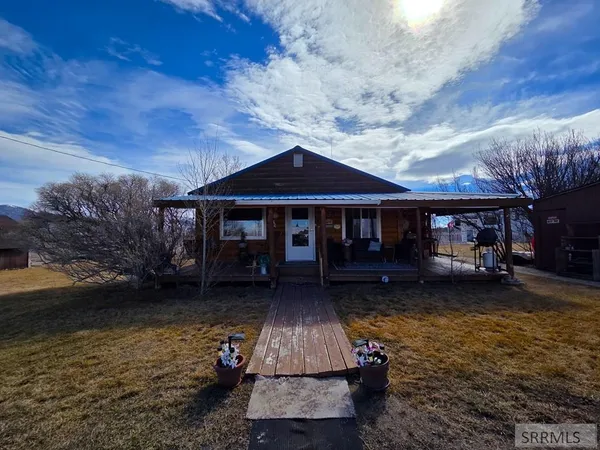 $224,000 | 401 3rd Street, Leadore, ID 83464