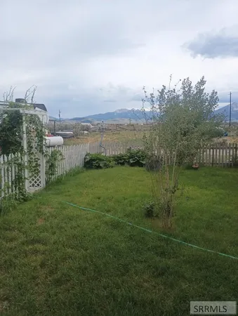 $224,000 | 401 3rd Street, Leadore, ID 83464