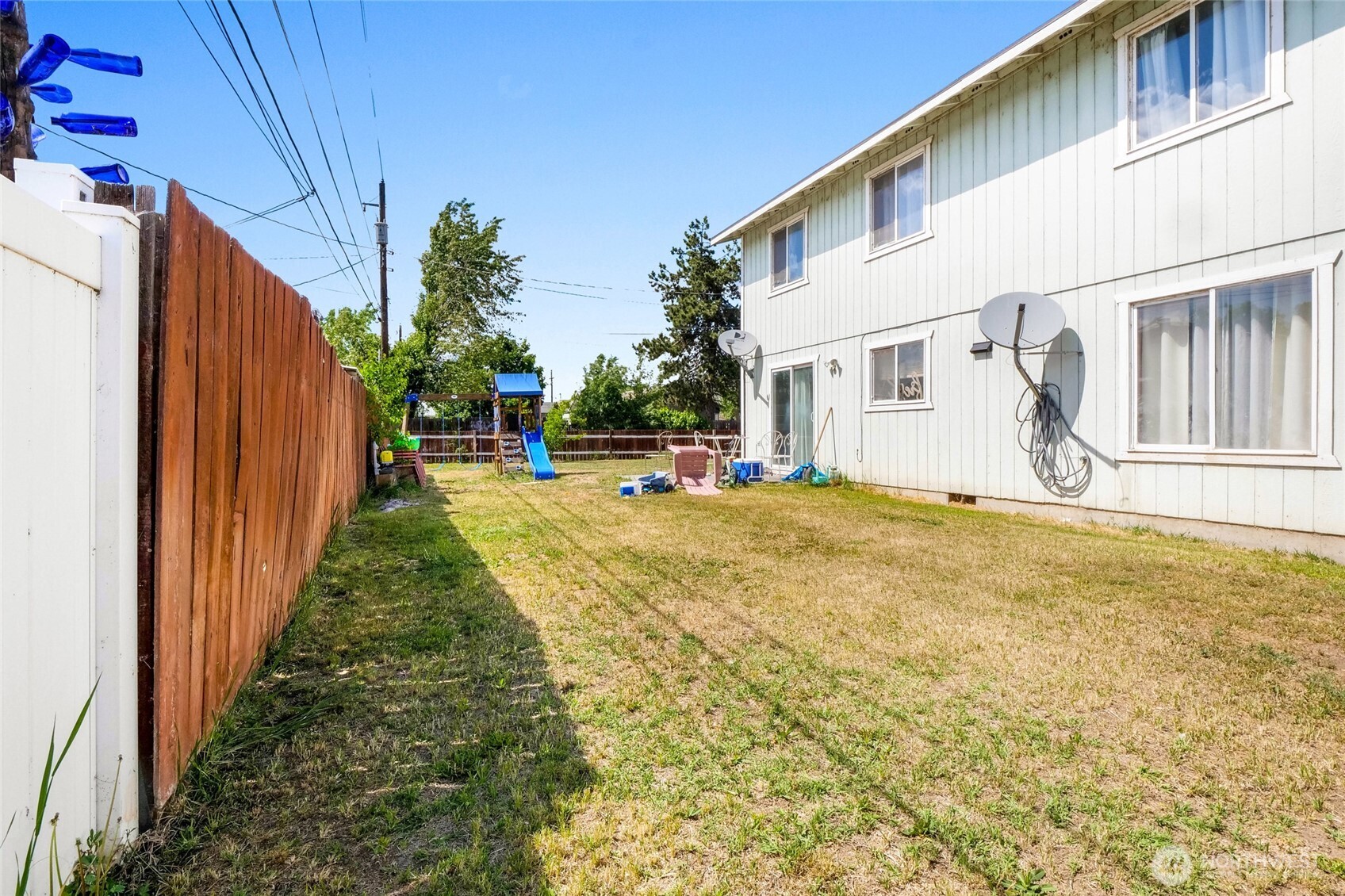 804 Sycamore Lane Moses Lake, WA 98837 - Photo 39 of 40 a view of a backyard of the house
