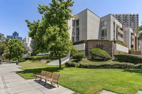 $950,000 | 750 State Street, Unit 202, San Diego, CA 92101