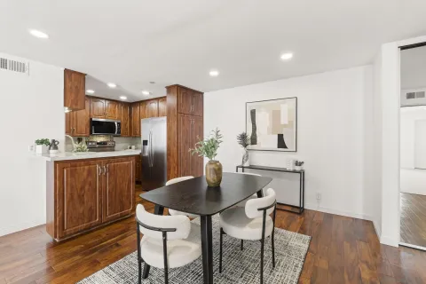 $950,000 | 750 State Street, Unit 202, San Diego, CA 92101