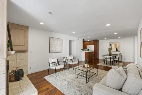 $950,000 | 750 State Street, Unit 202, San Diego, CA 92101