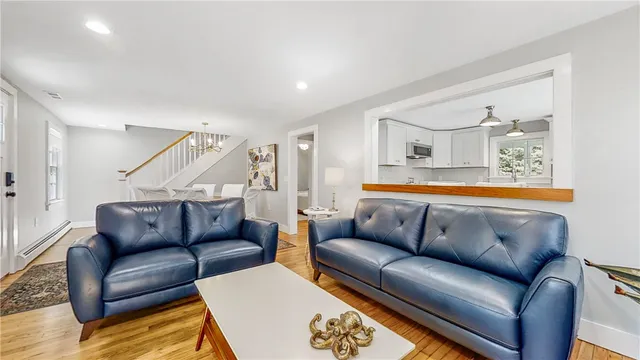 $2,600 | 10 Robinson Street, Narragansett, RI 02882