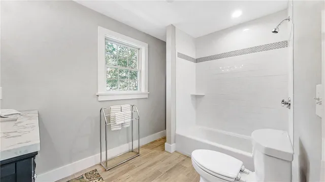 $2,600 | 10 Robinson Street, Narragansett, RI 02882