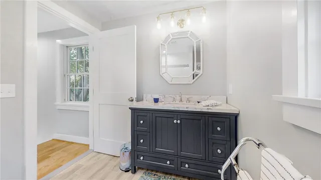 $2,600 | 10 Robinson Street, Narragansett, RI 02882