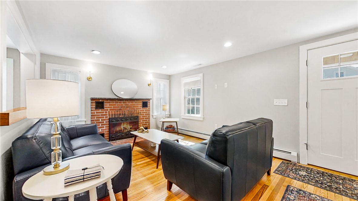 10 Robinson Street Narragansett, RI 02882 - Photo 9 of 27