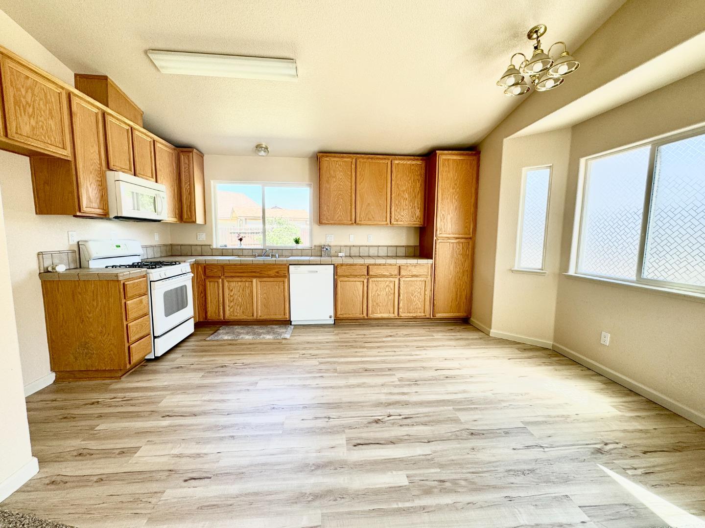 2344 Siena Court Merced, CA 95341 - Photo 12 of 39
