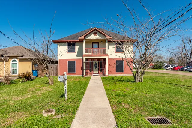 $385,000 | 715 Avenue D, South Houston, TX 77587