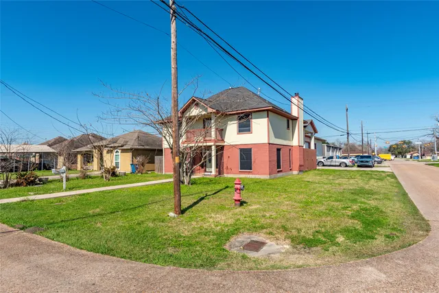 $385,000 | 715 Avenue D, South Houston, TX 77587