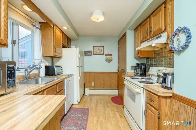 $299,000 | 72 South 4th Avenue, Norwich, CT 06380