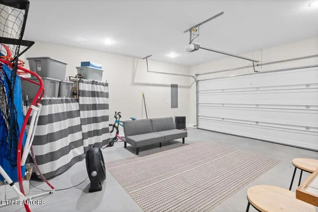 $385,000 | 226 Hilldale Lane, La Follette, TN 37766