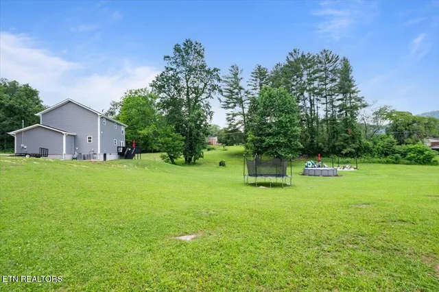 $385,000 | 226 Hilldale Lane, La Follette, TN 37766