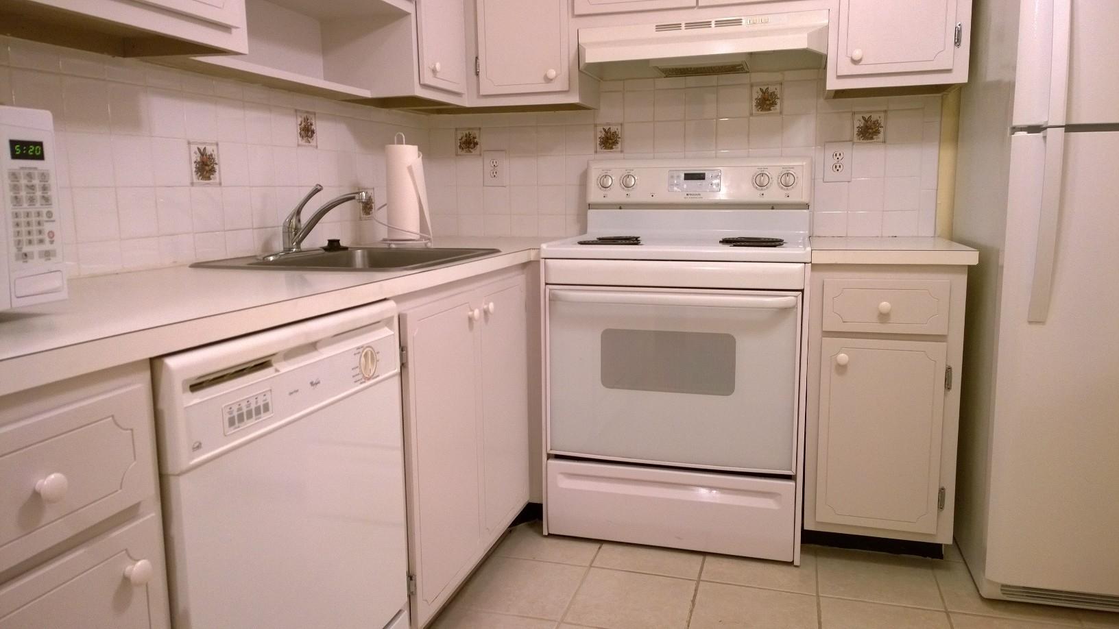 9355 Southwest 8th Street, Unit 117 Boca Raton, FL 33428 - Photo 10 of 81 Kitchen 3