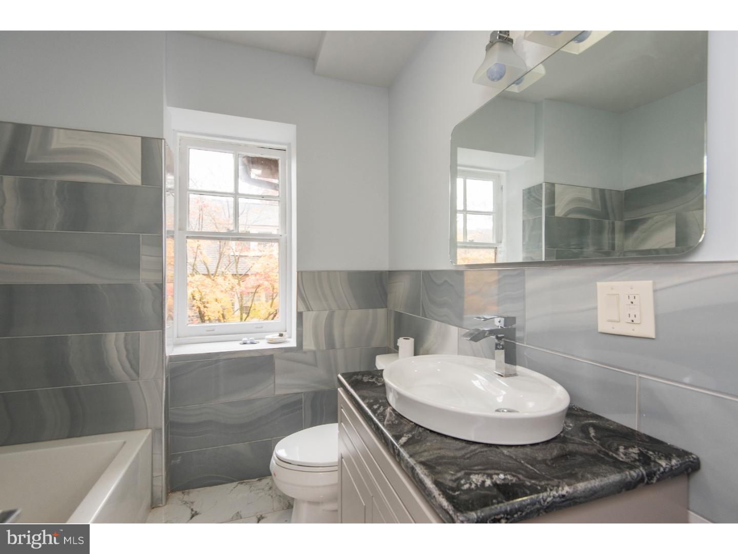 6435 Sherwood Road Philadelphia, PA 19151 - Photo 5 of 25 Bathroom