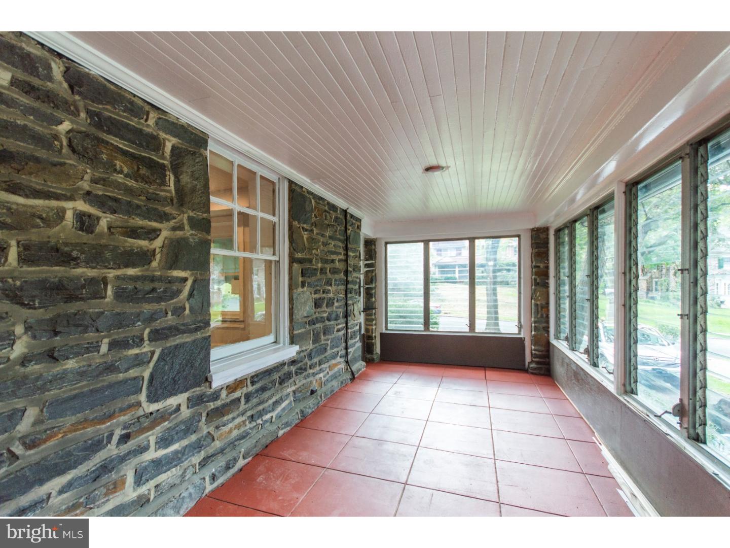 6435 Sherwood Road Philadelphia, PA 19151 - Photo 7 of 25 Sun Room