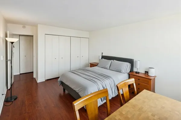 $2,600 | 2700 North Hampden Court, Unit 18E, Chicago, IL 60614