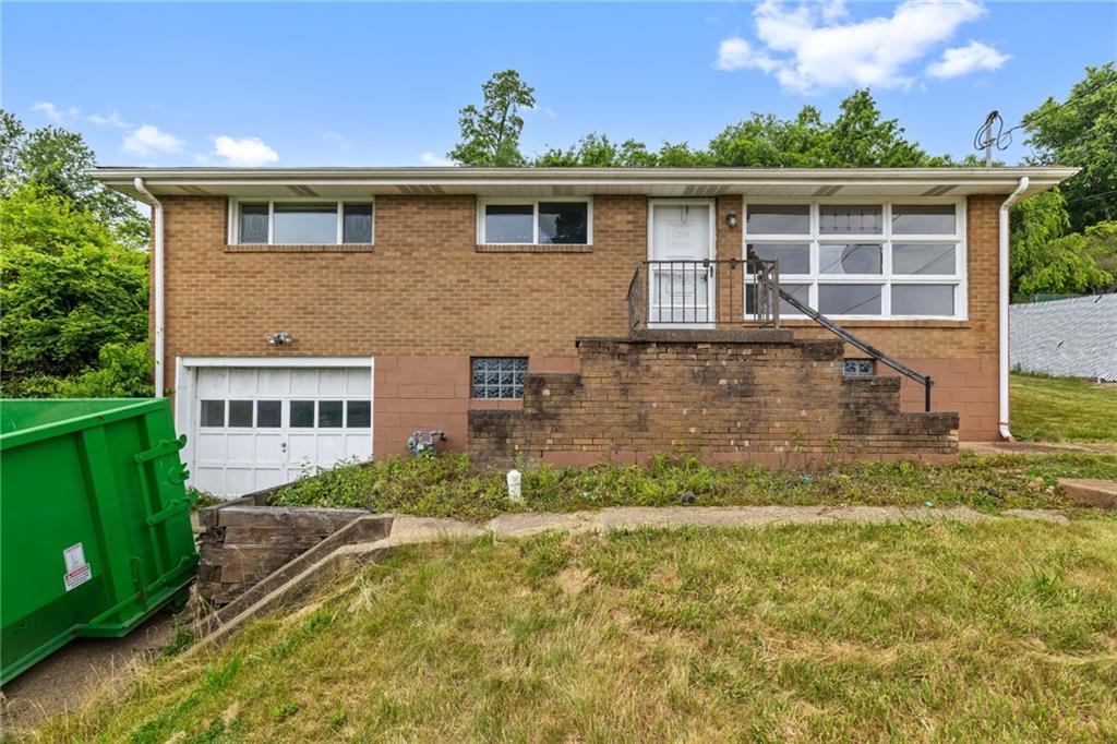 112 Chestnut Place Irwin, PA 15642 - Photo 1 of 32