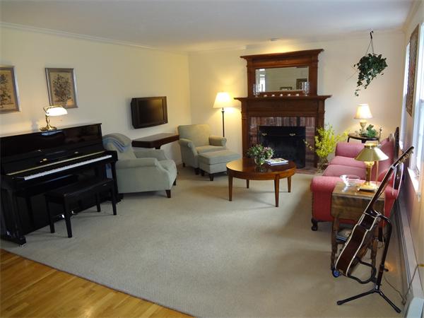 22 Heath Road Shrewsbury, MA 01545 - Photo 5 of 26 Gallery Image 5