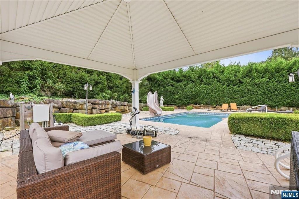 19 Hillside Road Manalapan, NJ 07726 - Photo 34 of 43 Gallery Image 34