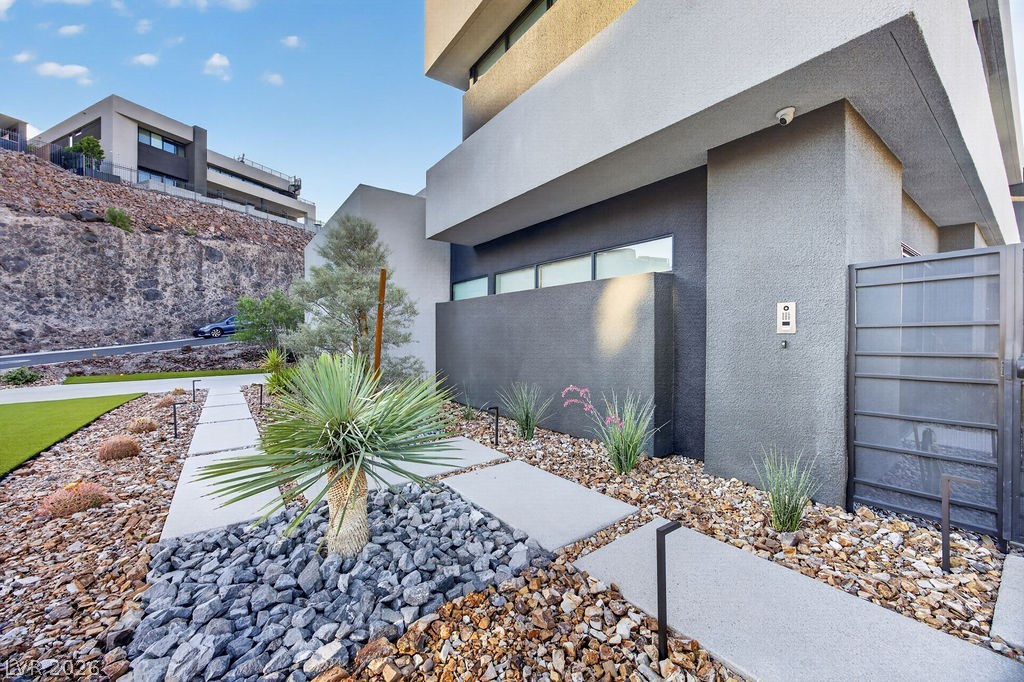 1456 Solitude Ridge Drive Henderson, NV 89012 - Photo 18 of 94