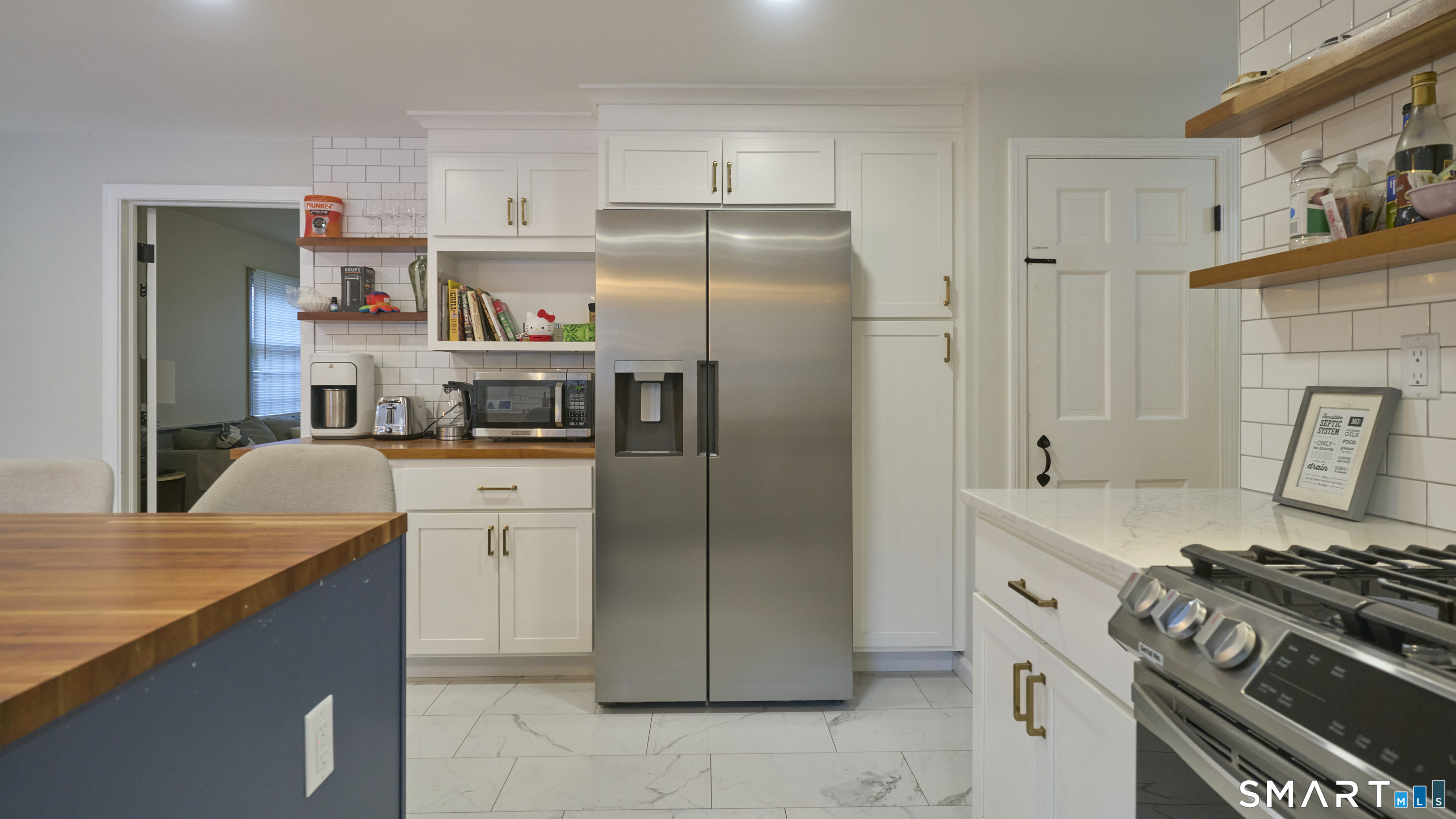 15 Haywardville Road East Haddam, CT 06423 - Photo 16 of 40 Stainless appliance ensemble - Modern finishes and reliability - simplifies daily kitchen performance