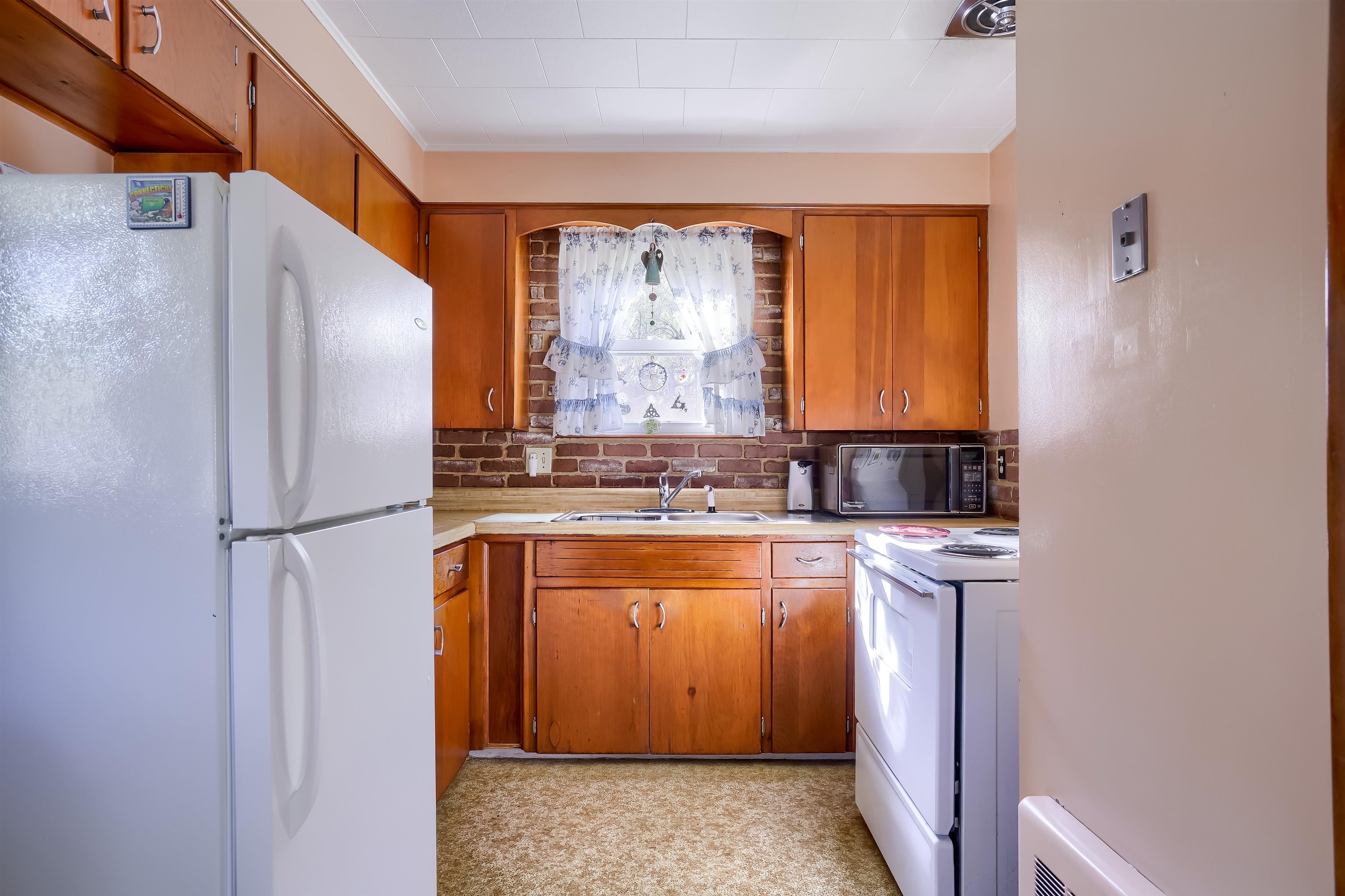 249 Old Dover Road Rochester, NH 03867 - Photo 10 of 26