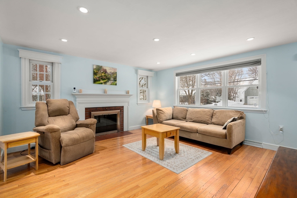25 Wyman Road Billerica, MA 01821 - Photo 7 of 26