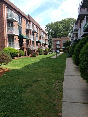1186 Worcester Road, Unit 421 Framingham, MA 01702 - Photo 3 of 12 Gallery Image 3