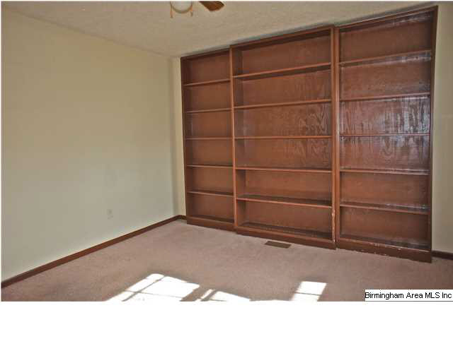 628 Thrash Road Clanton, AL 35045 - Photo 8 of 32